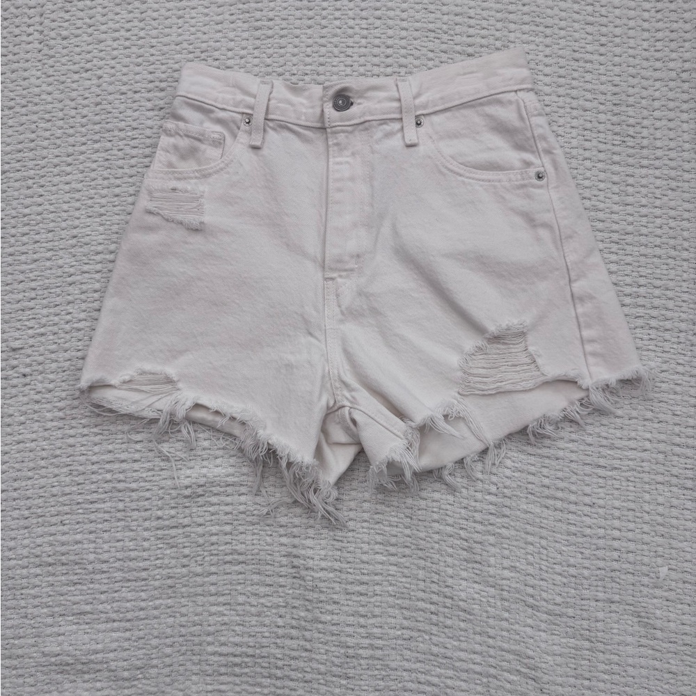 Levi’s High Waisted Mom shorts